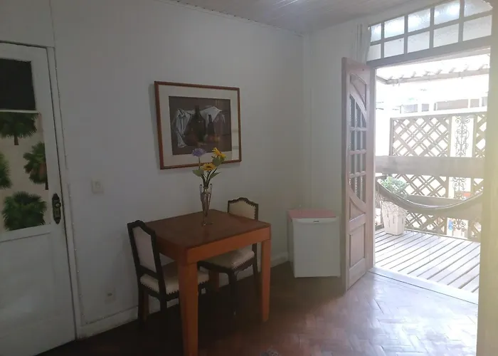Hotelinho Urca Guest House
